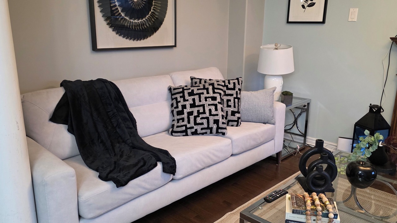 Photo of Livingroom in Lindsay