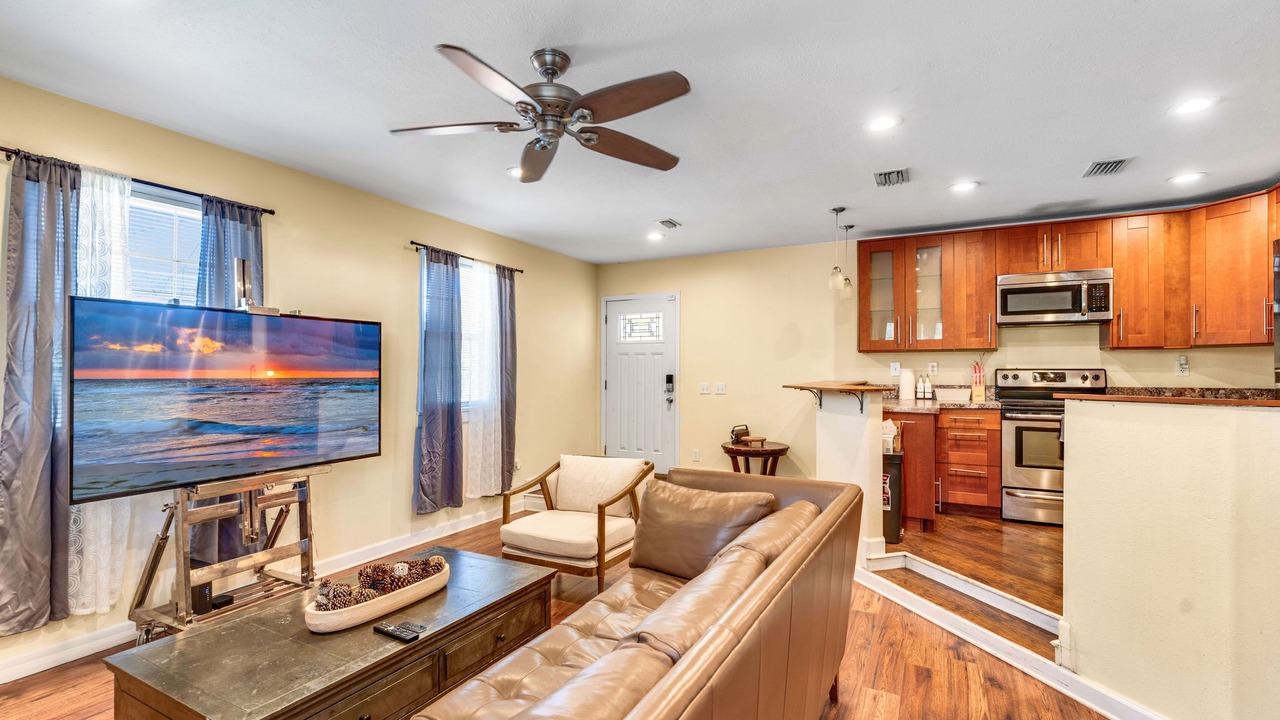 Photo of Livingroom in Historic Downtown Apalachicola