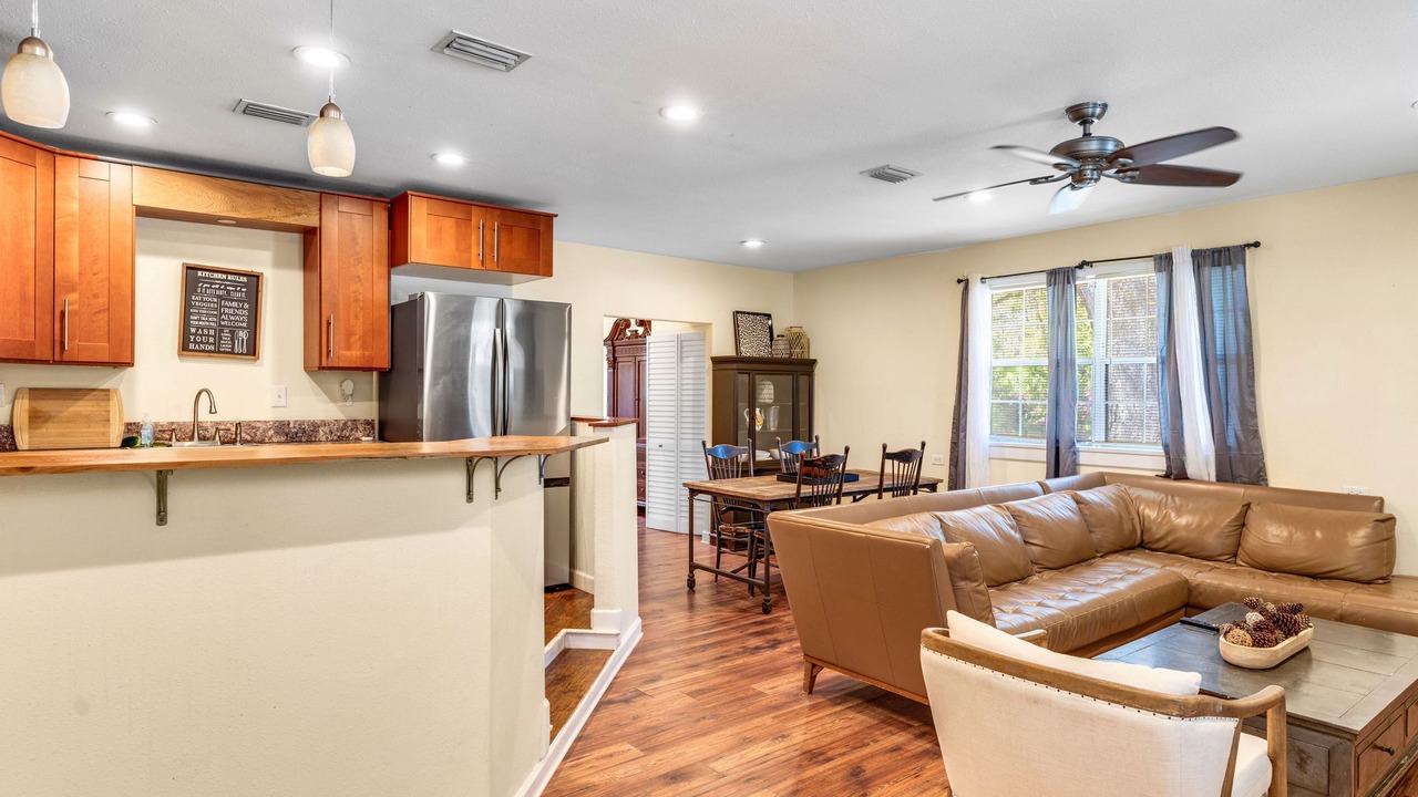 Photo of Livingroom in Historic Downtown Apalachicola