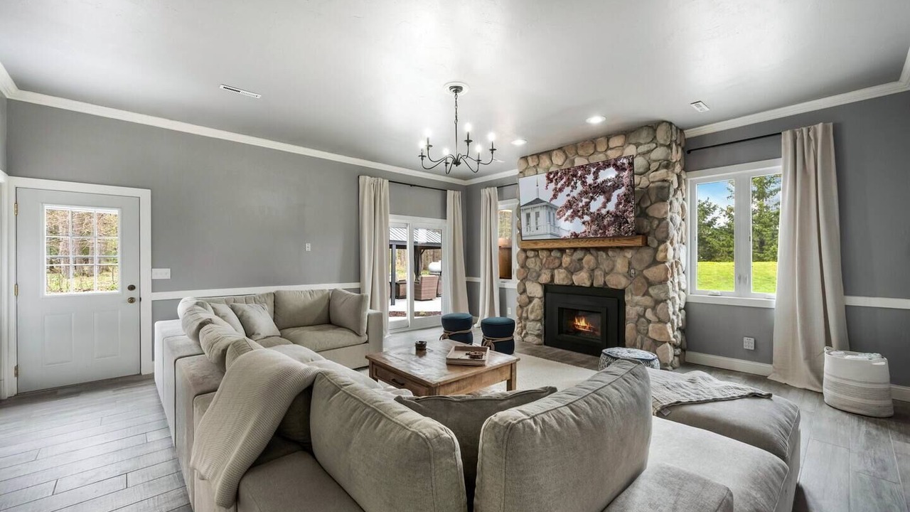 Photo of Livingroom in Egg Harbor