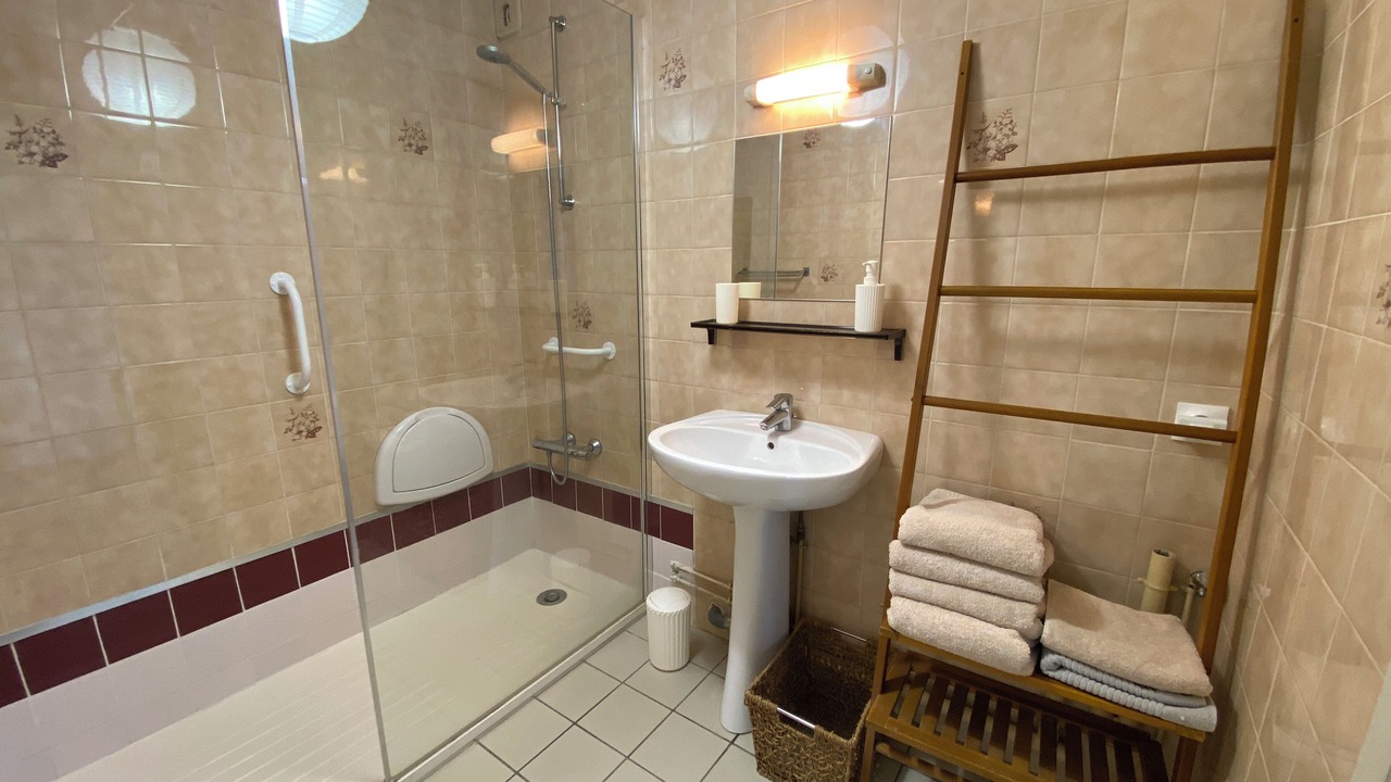 Photo of Bathroom in Saint-Gilles-Croix-de-Vie
