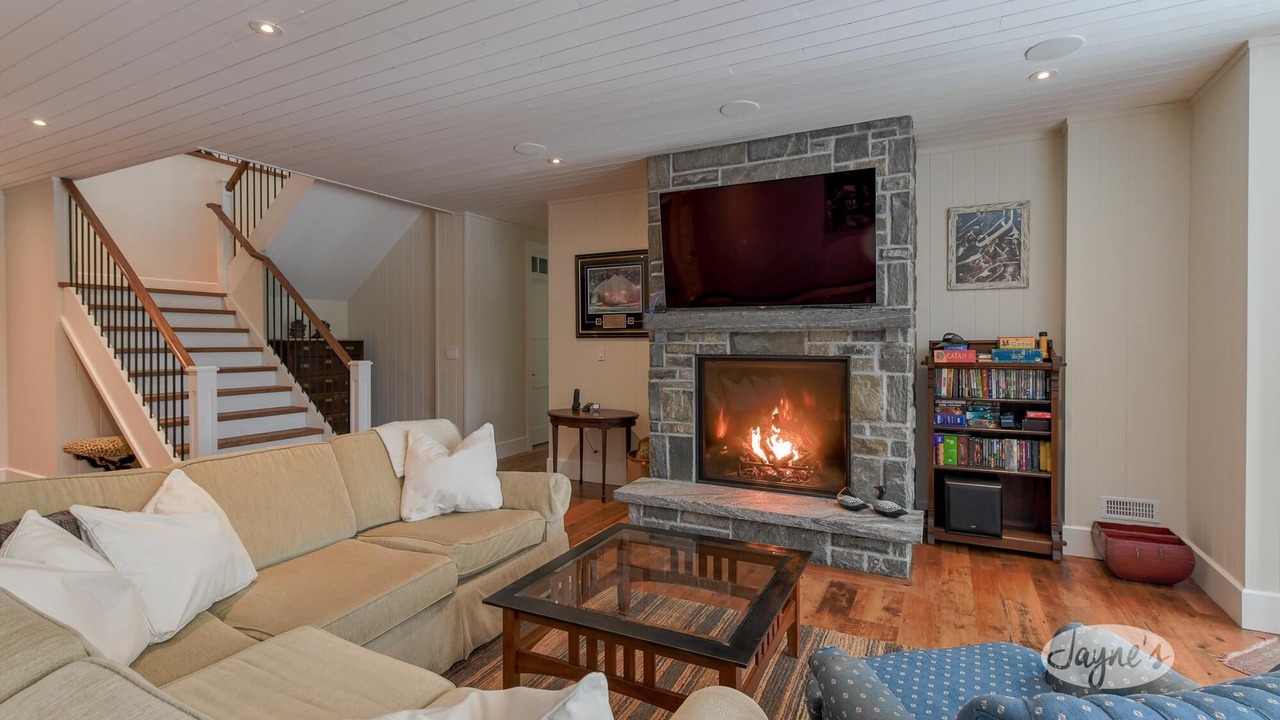 Photo of Bedroom in Muskoka Lakes