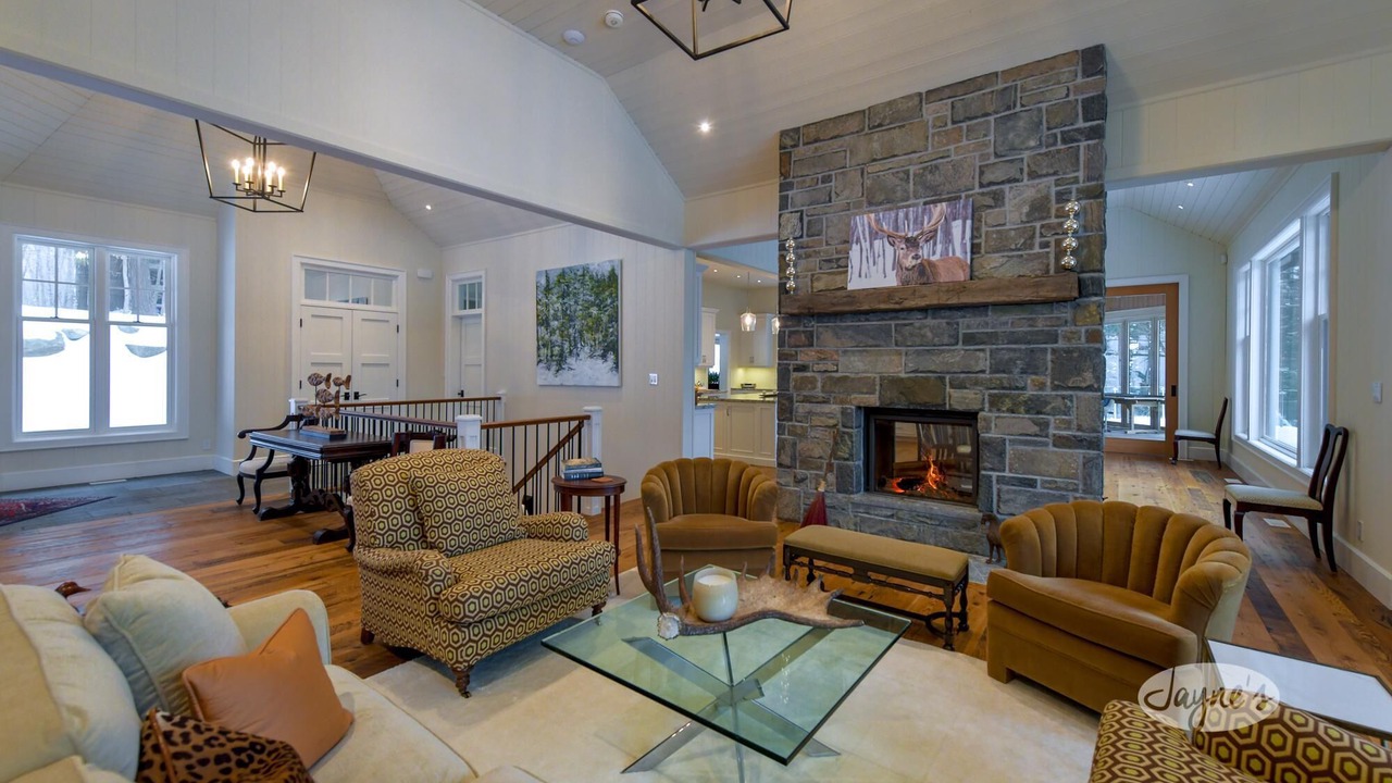 Photo of Livingroom in Muskoka Lakes