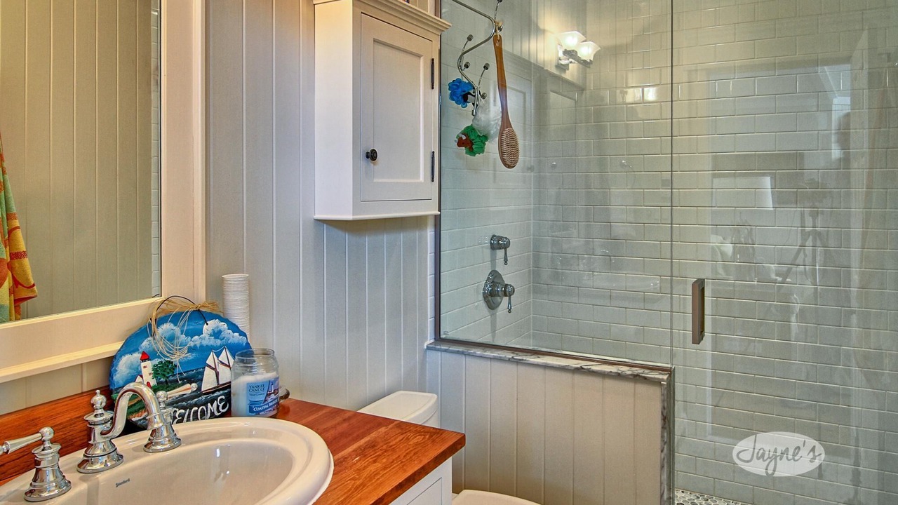 Photo of Bathroom in Muskoka Lakes