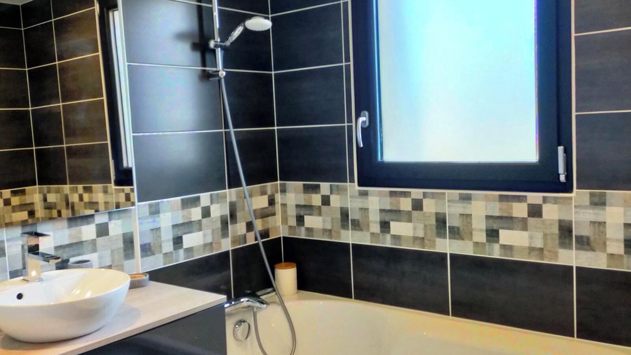 Photo of Bathroom in Saint-Carne