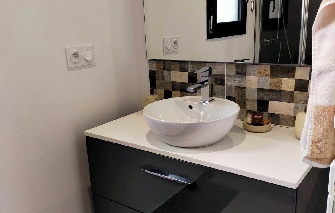 Photo of Bathroom in Saint-Carne