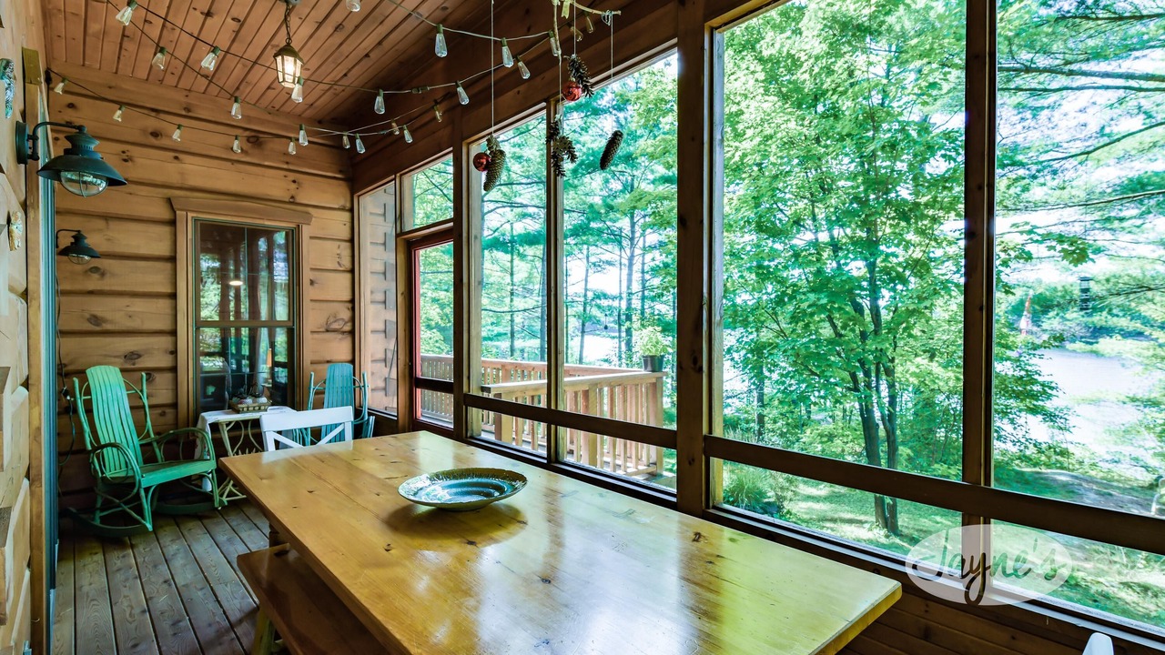 Photo of Bedroom in Gravenhurst