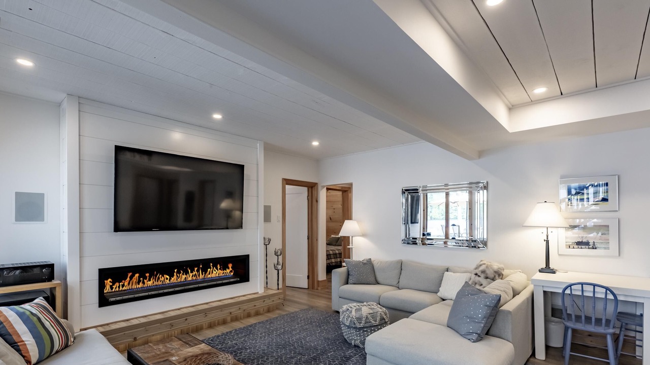 Photo of Livingroom in Algonquin Highlands