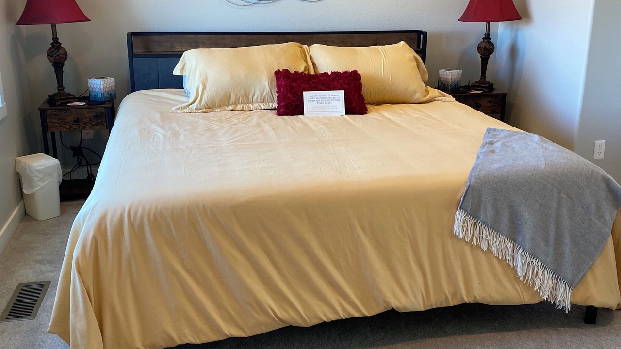 Photo of Bedroom in Hayesville