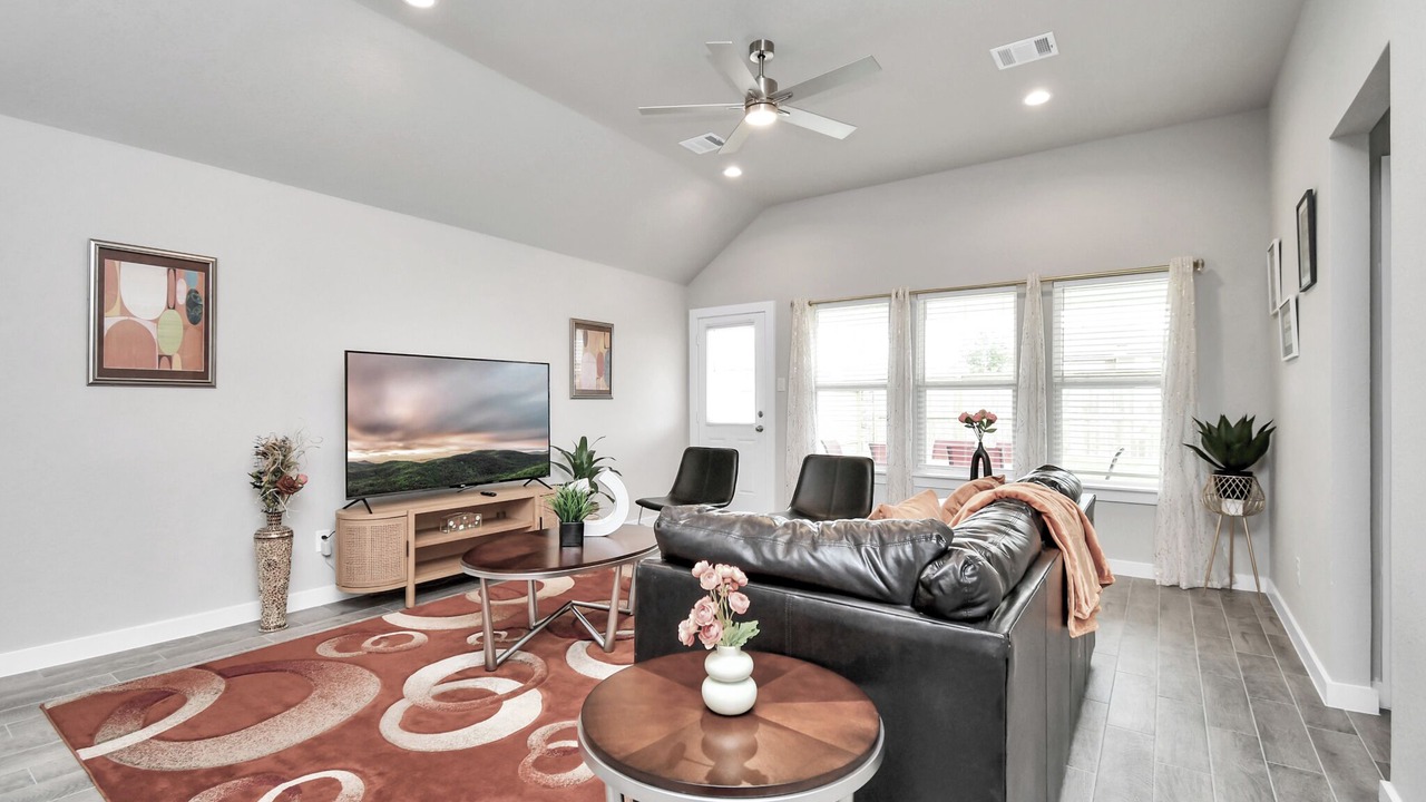 Photo of Livingroom in Katy