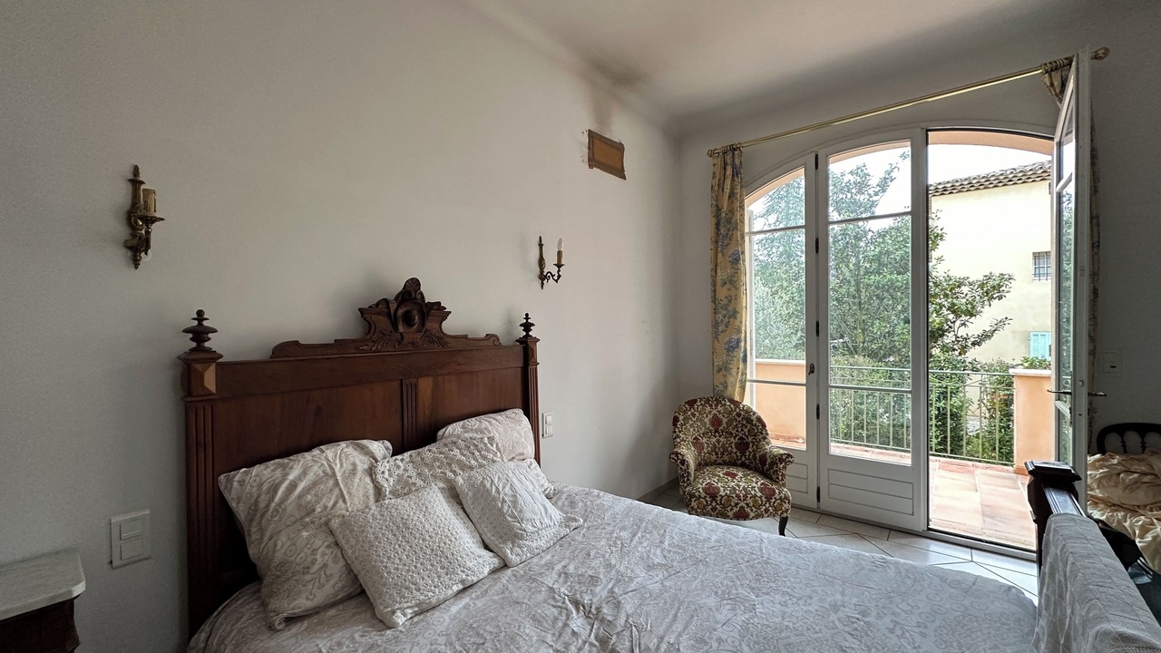 Photo of Bedroom in Oraison
