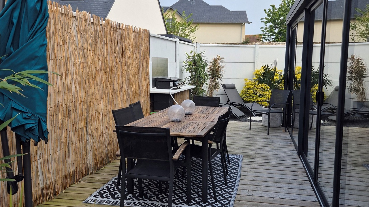 Photo of Outdoor in Escoville