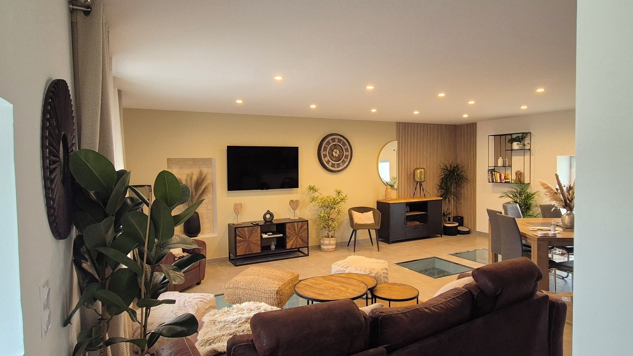 Photo of Livingroom in Escoville