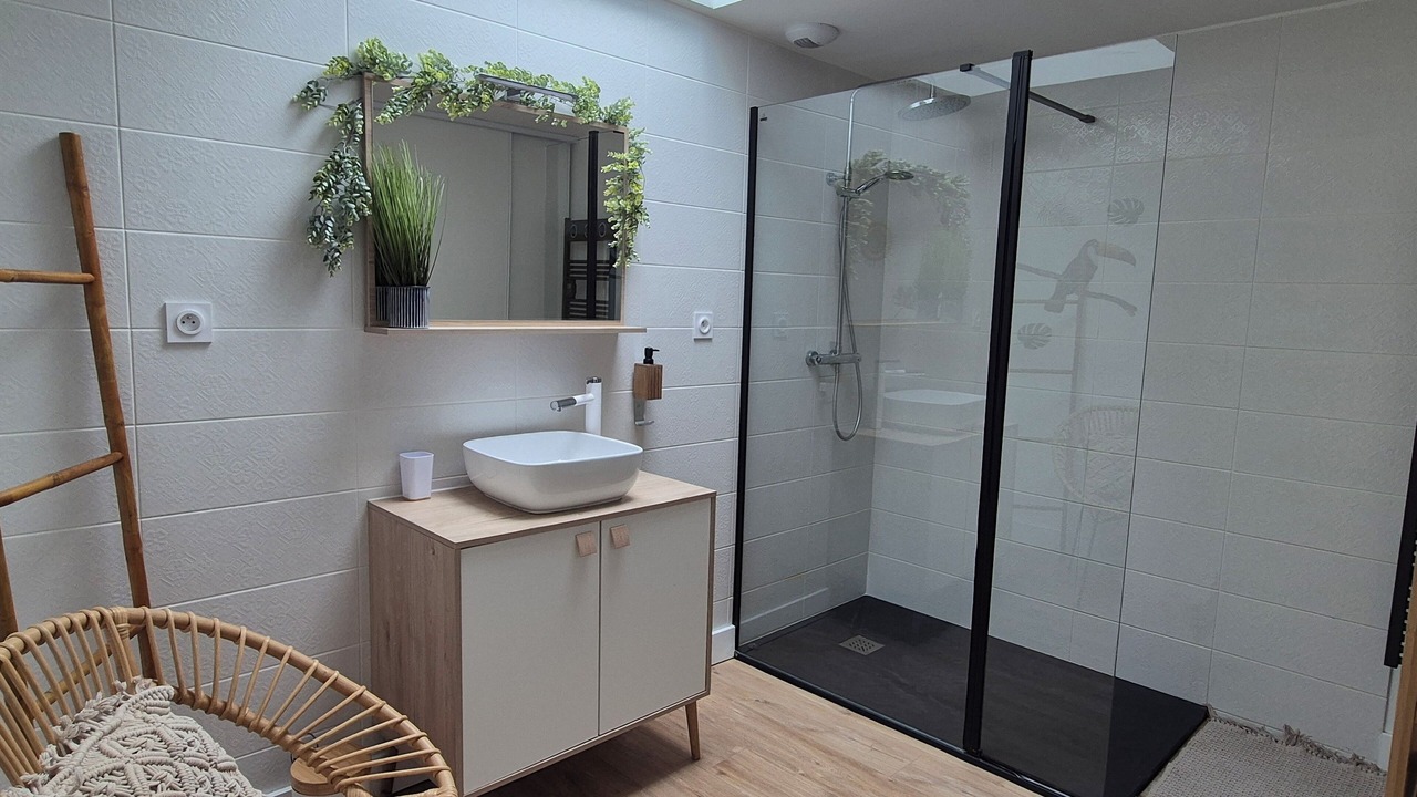 Photo of Bathroom in Escoville