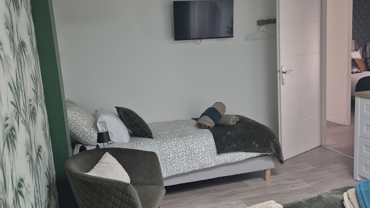 Photo of Bedroom in Escoville