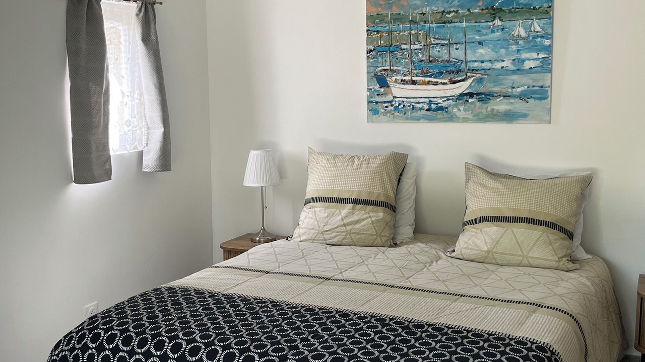 Photo of Bedroom in Saint-Pabu