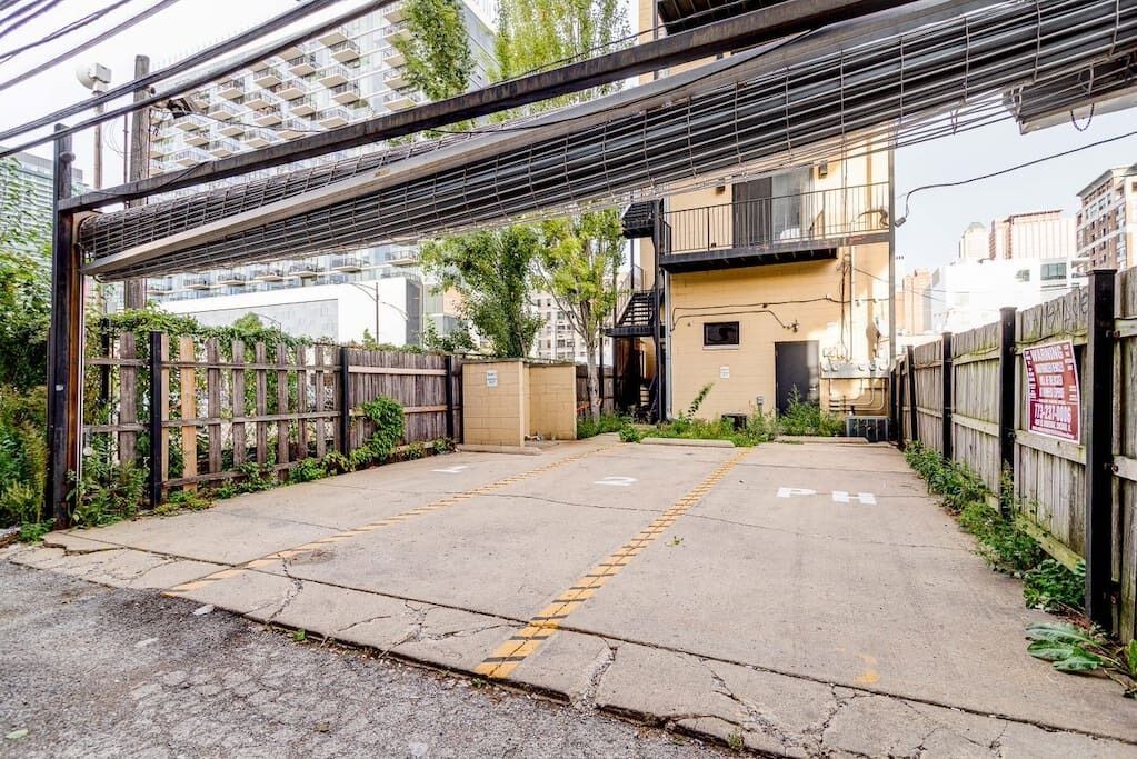 Photo of Outdoor in River North