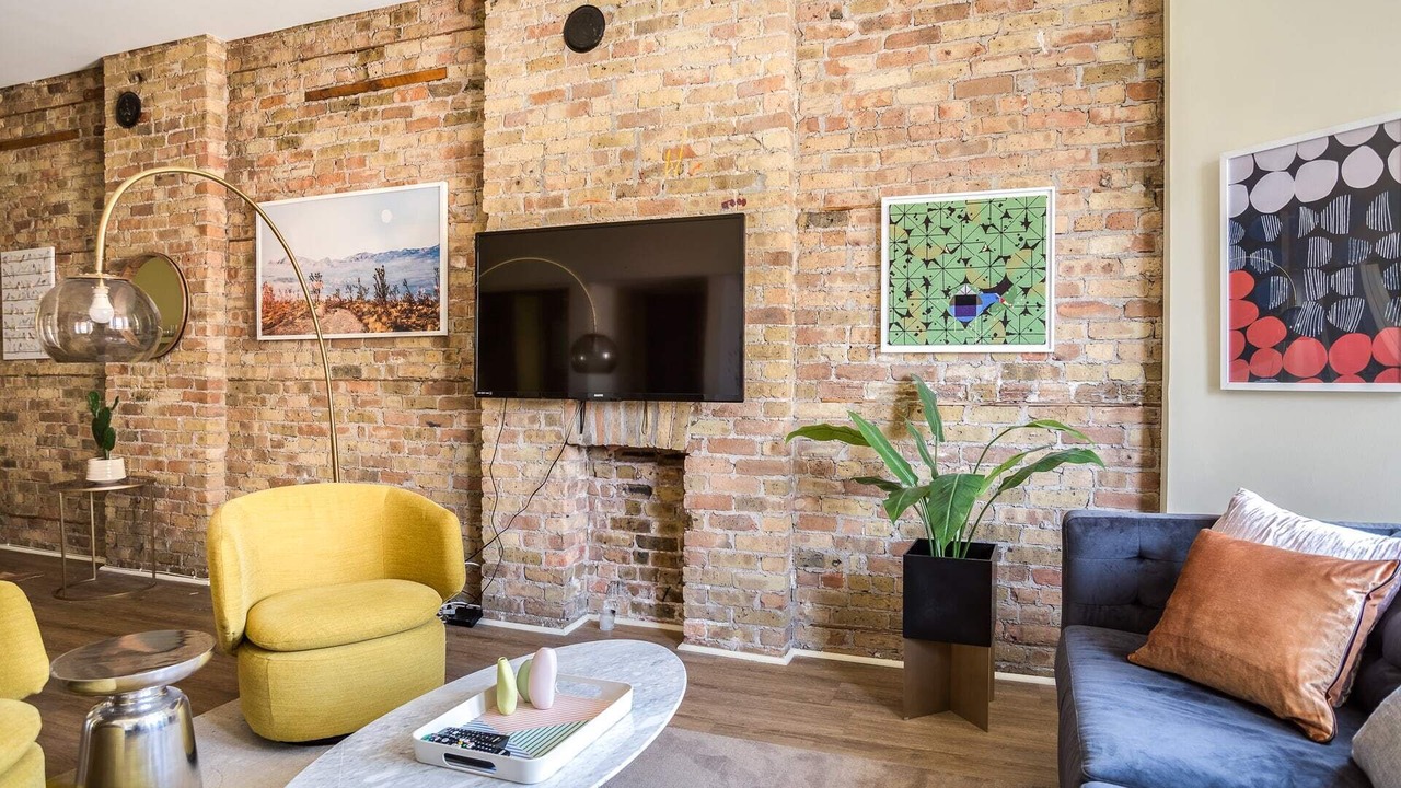 Photo of Livingroom in River North