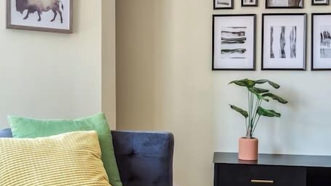Photo of Livingroom in River North