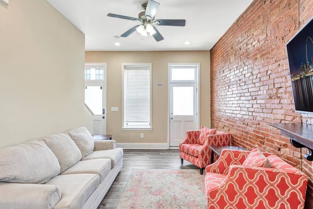 Photo of Livingroom in St. Louis