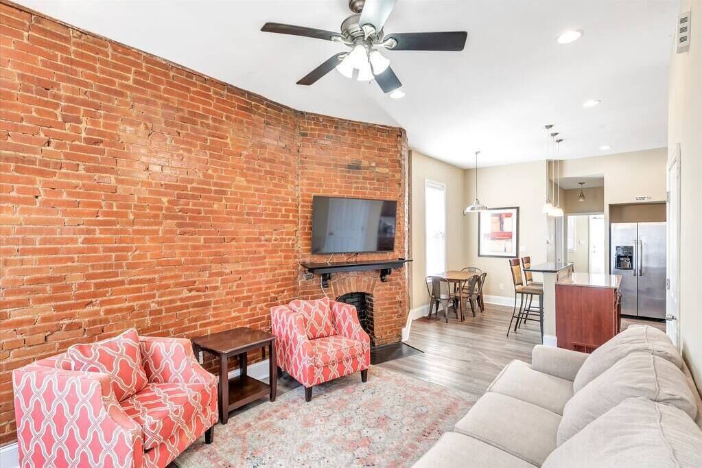 Photo of Livingroom in St. Louis