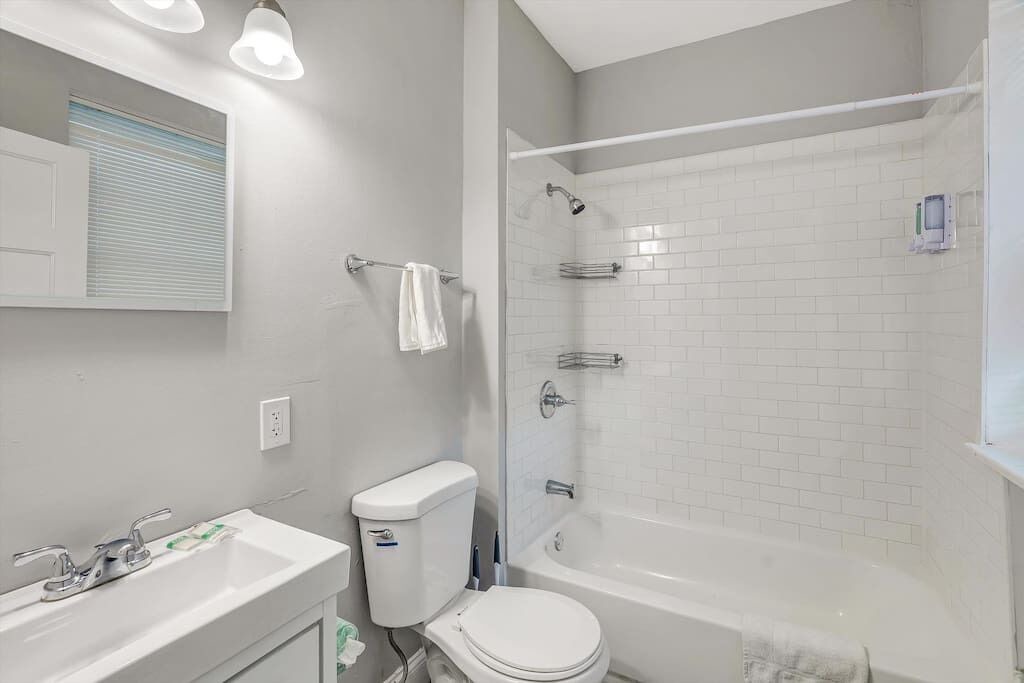 Photo of Bathroom in Tower Grove South