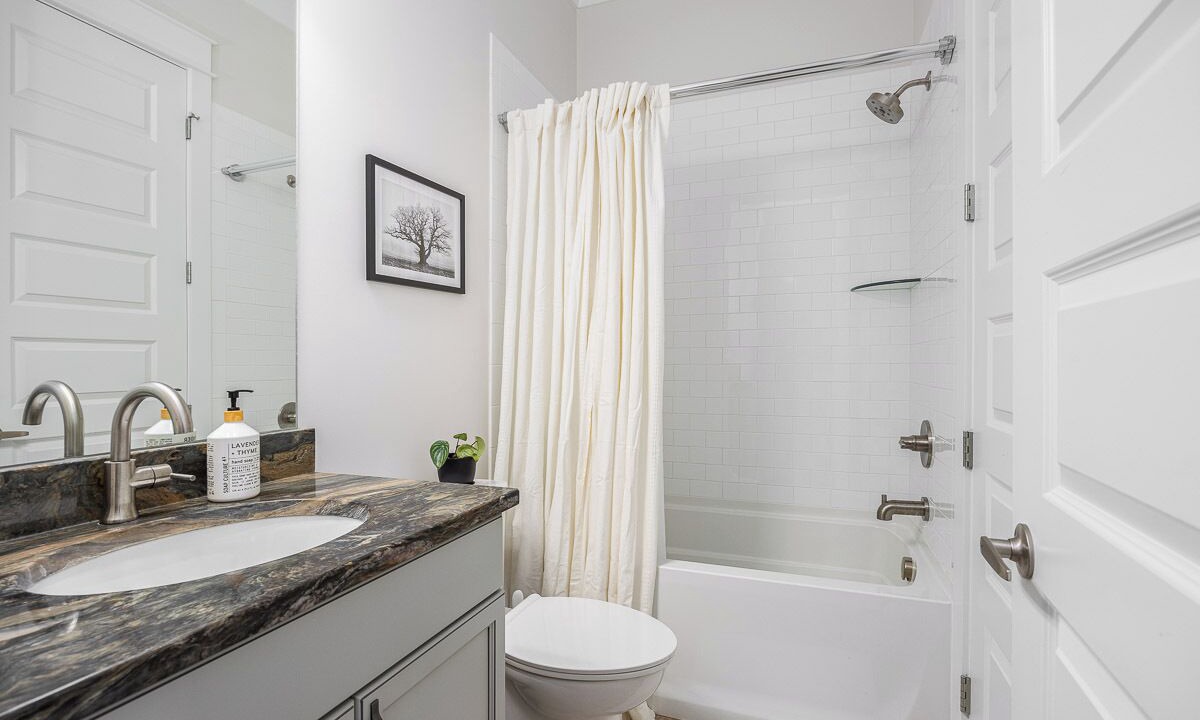 Photo of Bathroom in Shelby Hills