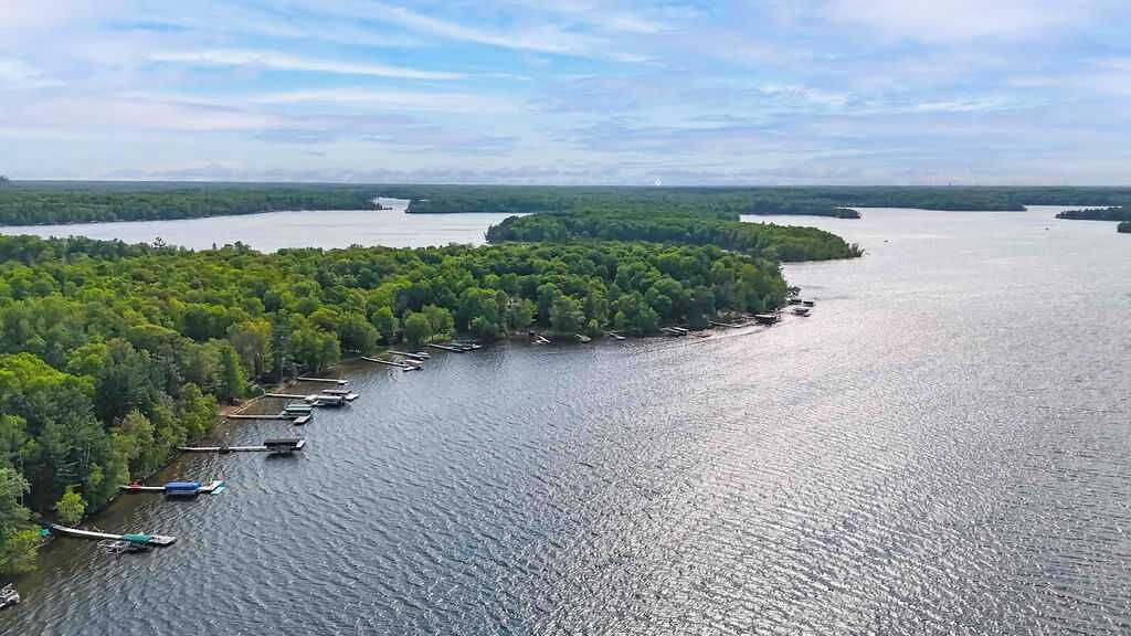 Photo of Others in Bay Lake