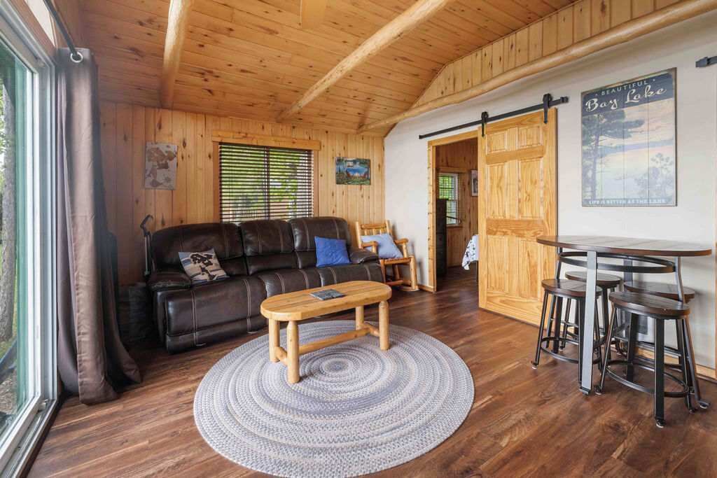 Photo of Livingroom in Bay Lake