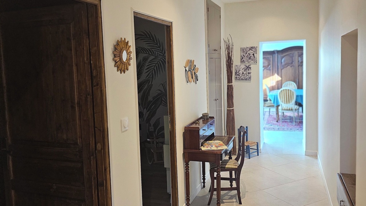 Photo of Others in Grenade