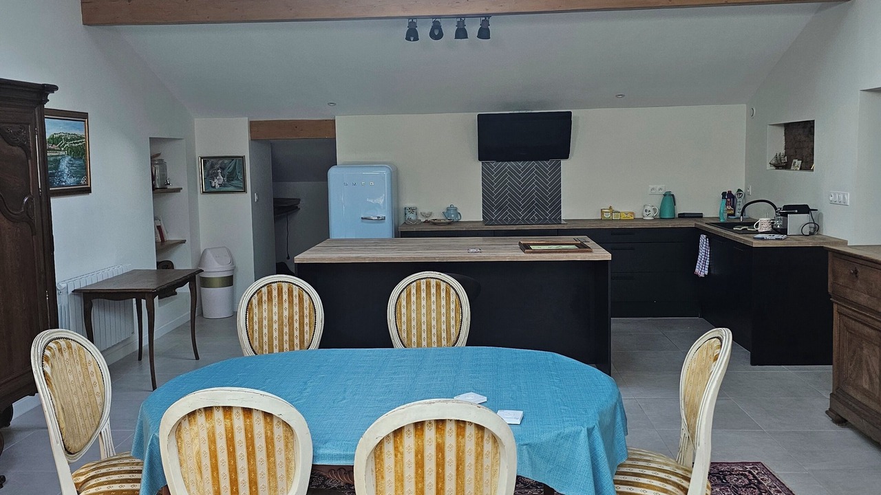 Photo of Others in Grenade