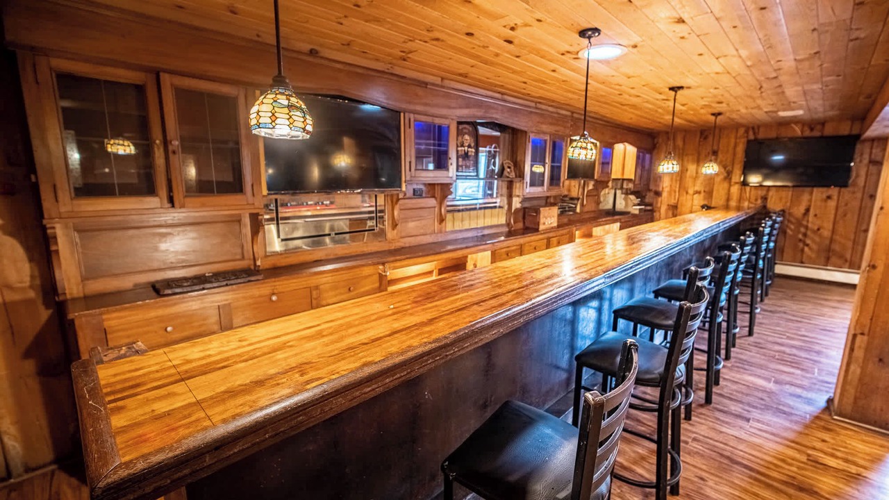 Photo of Others in Hunter