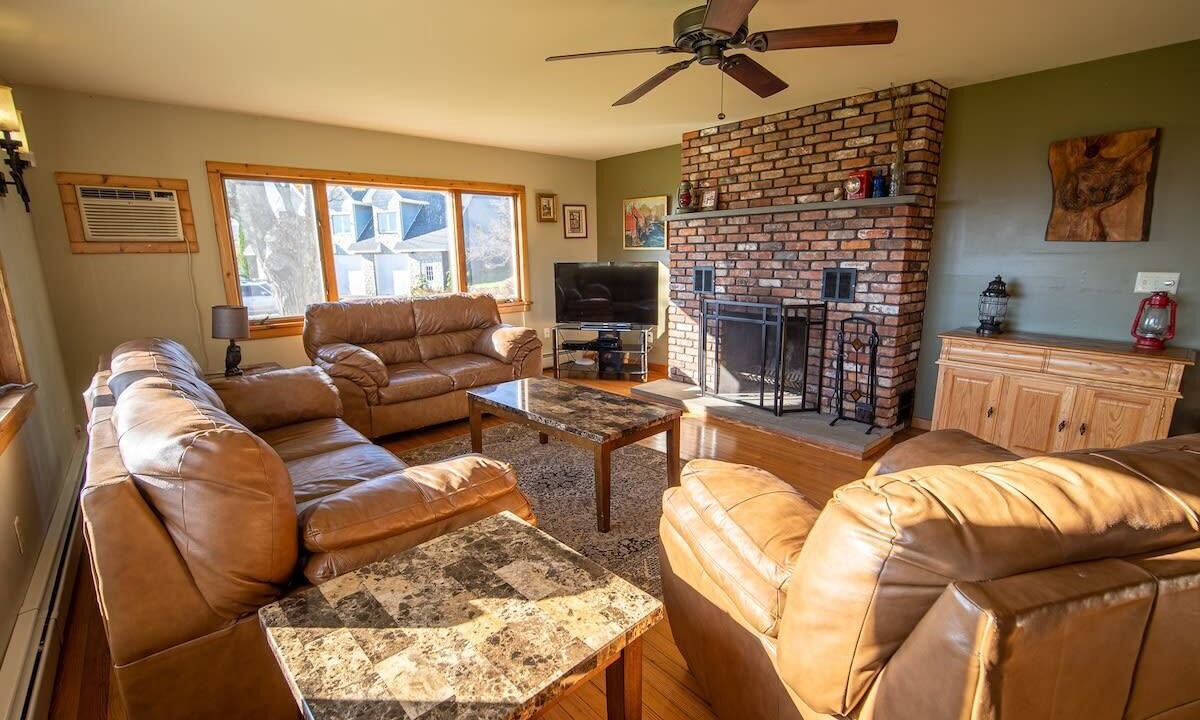 Photo of Livingroom in Hensonville