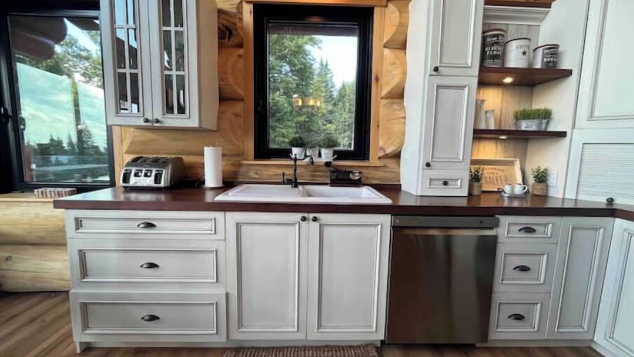 Photo of Kitchen in Notre-Dame-Des-Bois
