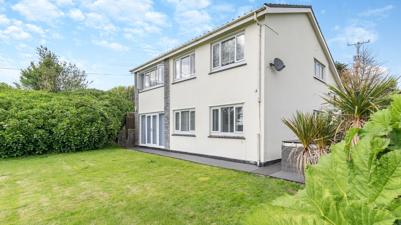 Photo of Outdoor in Mabe