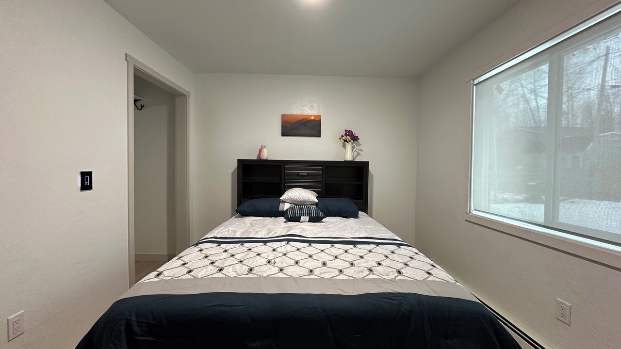 Photo of Bedroom in Northeast Anchorage