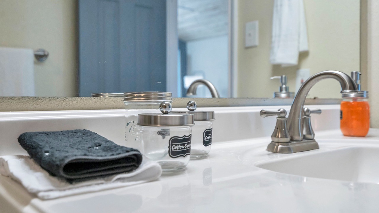 Photo of Bathroom in Barataria