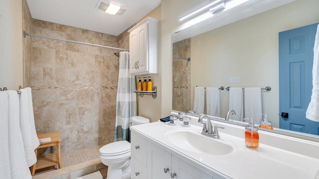 Photo of Bathroom in Barataria