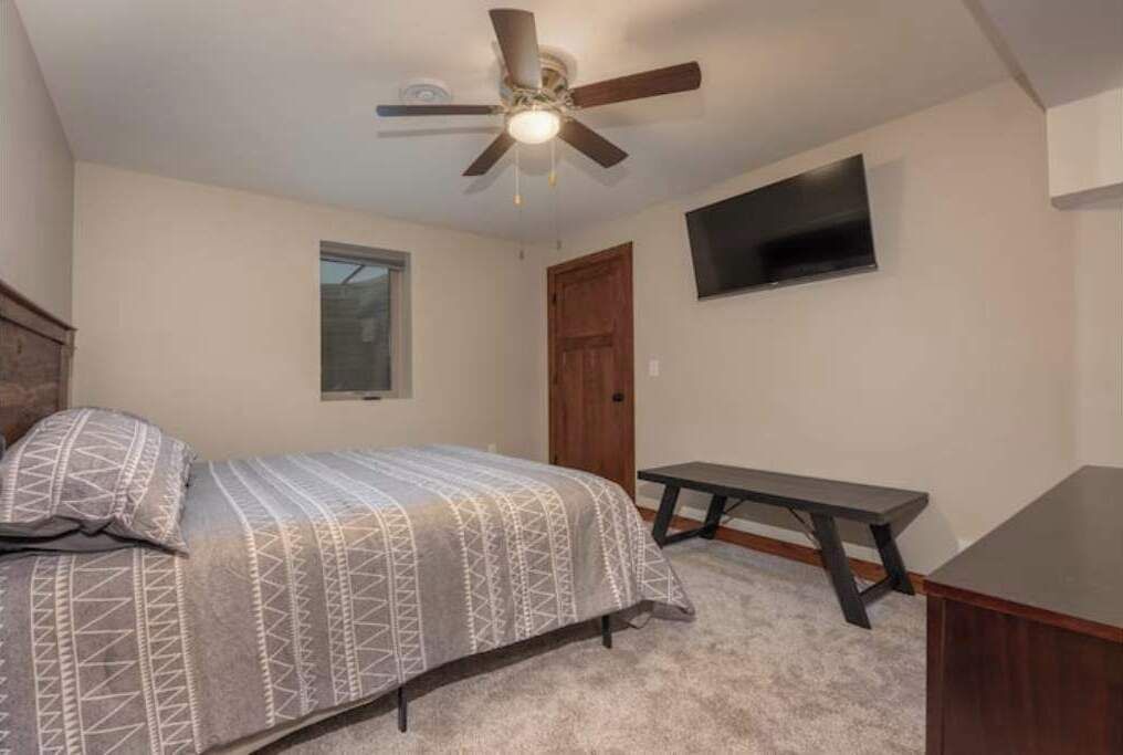 Photo of Bedroom in Clear Lake