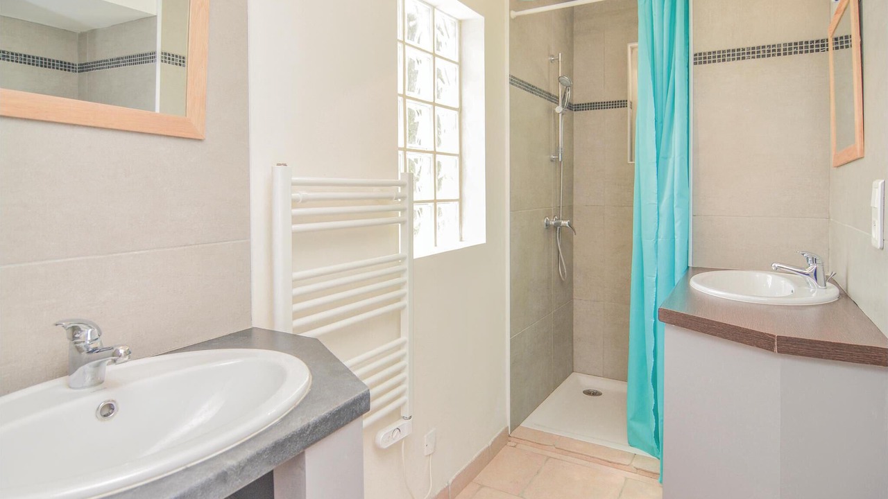 Photo of Bathroom in Le Sambuc