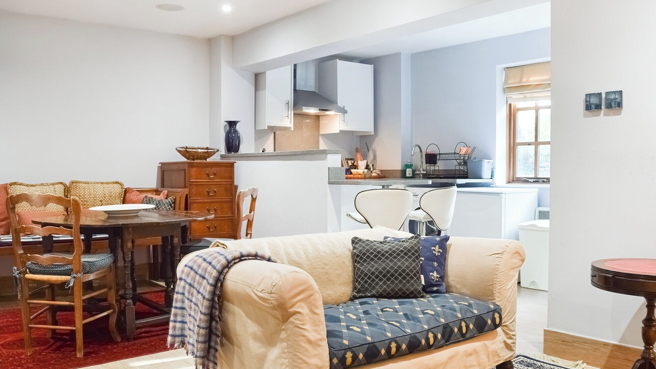 Photo of Others in Wooburn Moor