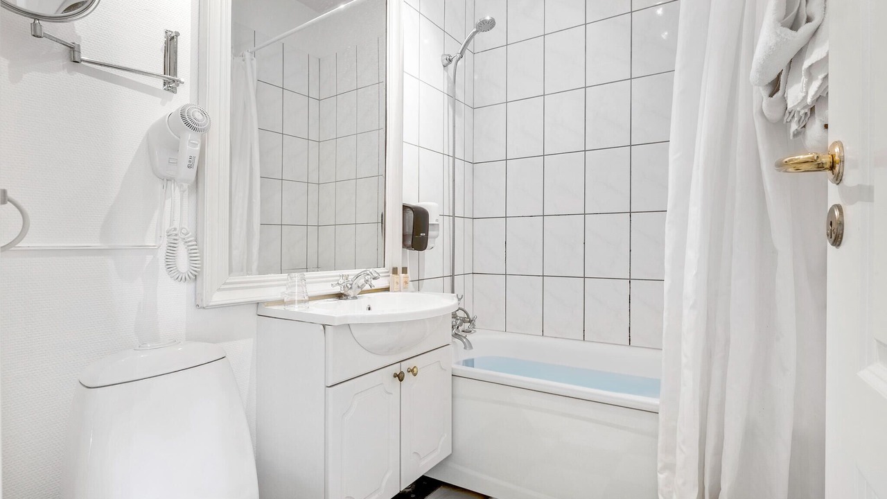 Photo of Bathroom in Faaborg