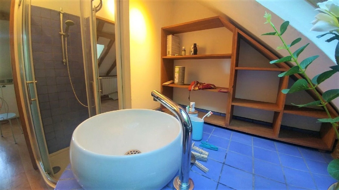 Photo of Bathroom in Biert