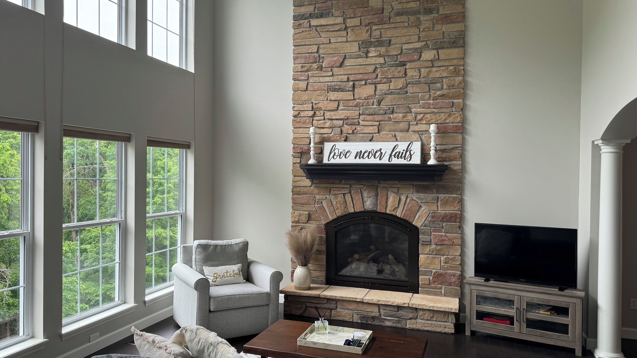 Photo of Livingroom in Fenton