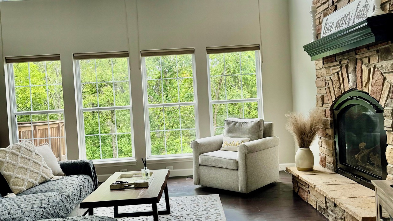 Photo of Livingroom in Fenton