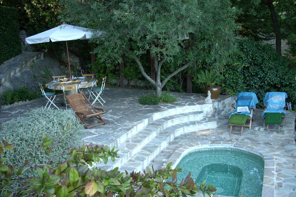 Photo of Patio Balcony in Chateauneuf-Grasse