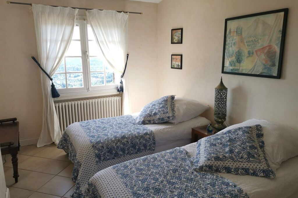 Photo of Others in Chateauneuf-Grasse