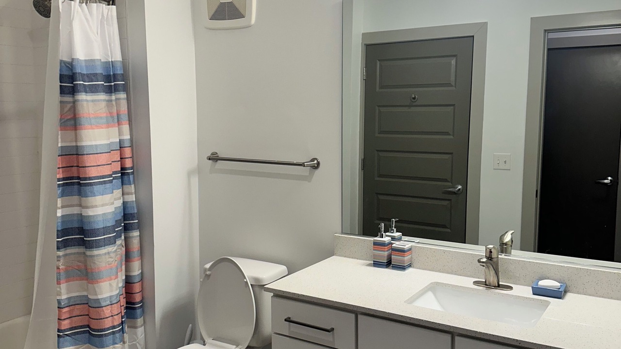 Photo of Bathroom in Central Gardens