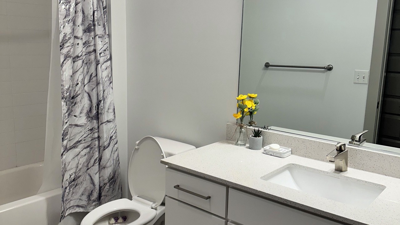 Photo of Bathroom in Central Gardens