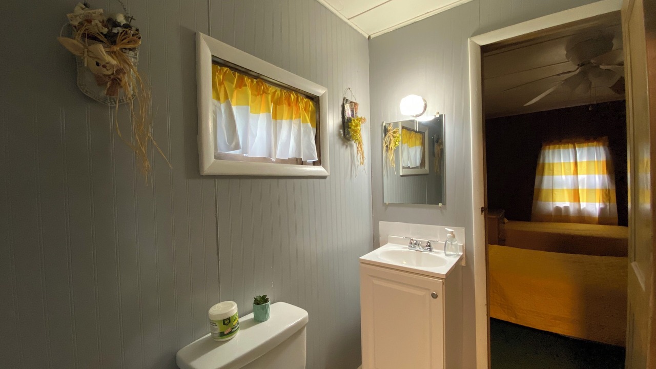 Photo of Bathroom in Protem